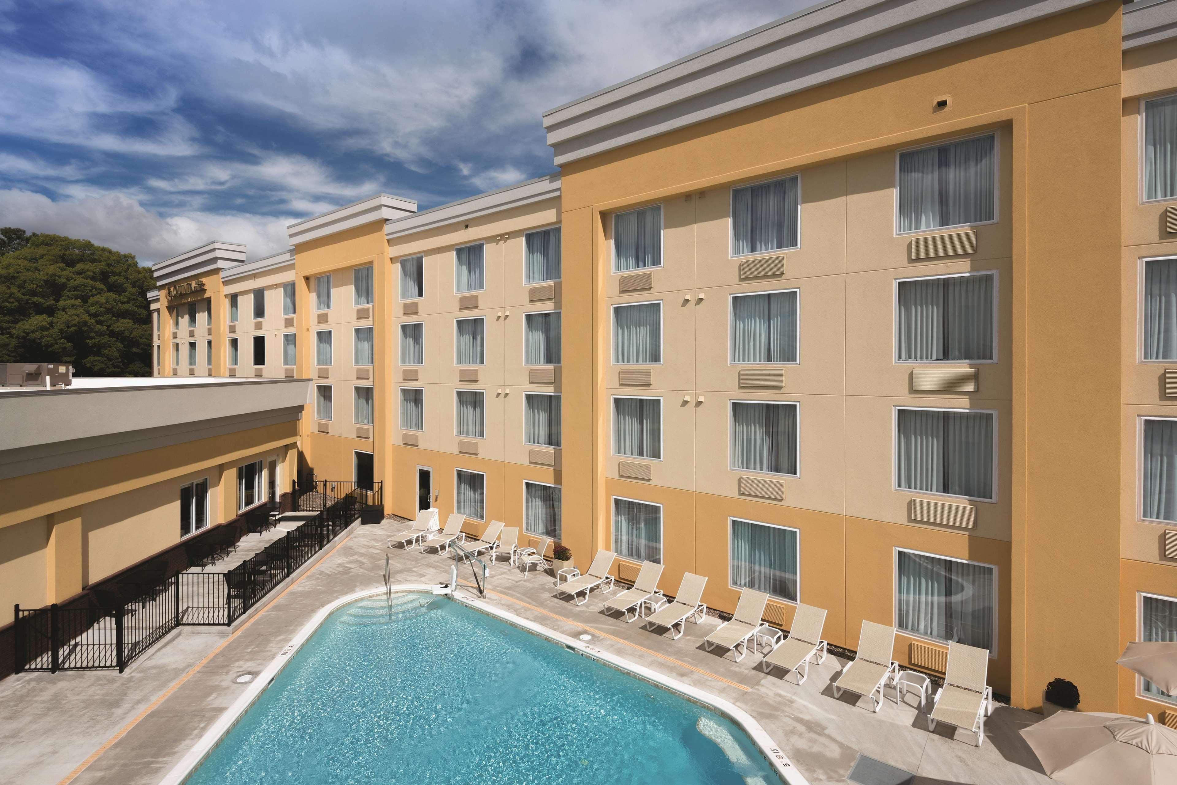 La Quinta By Wyndham Lynchburg At Liberty Univ. Hotel Buitenkant foto