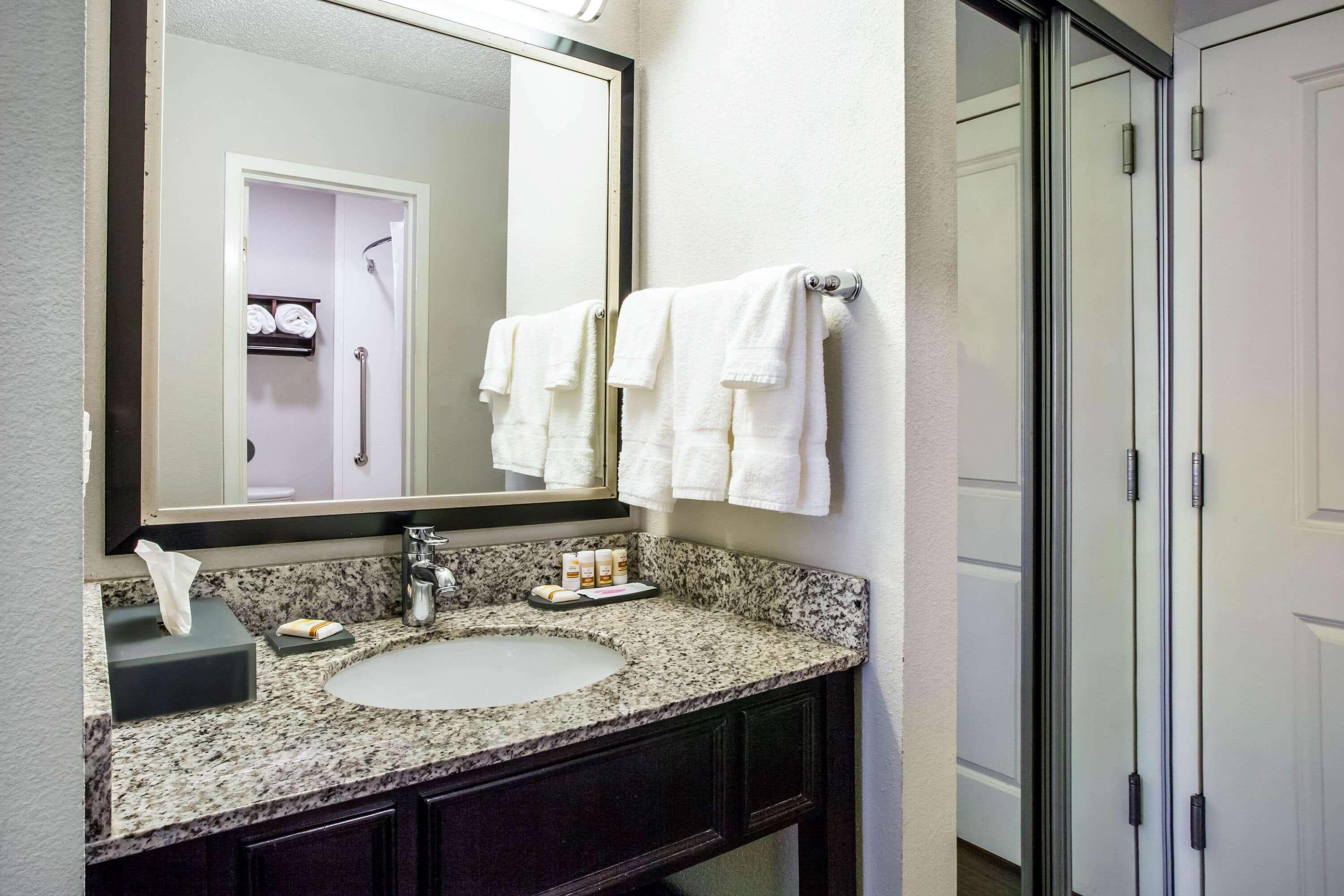 La Quinta By Wyndham Lynchburg At Liberty Univ. Hotel Buitenkant foto