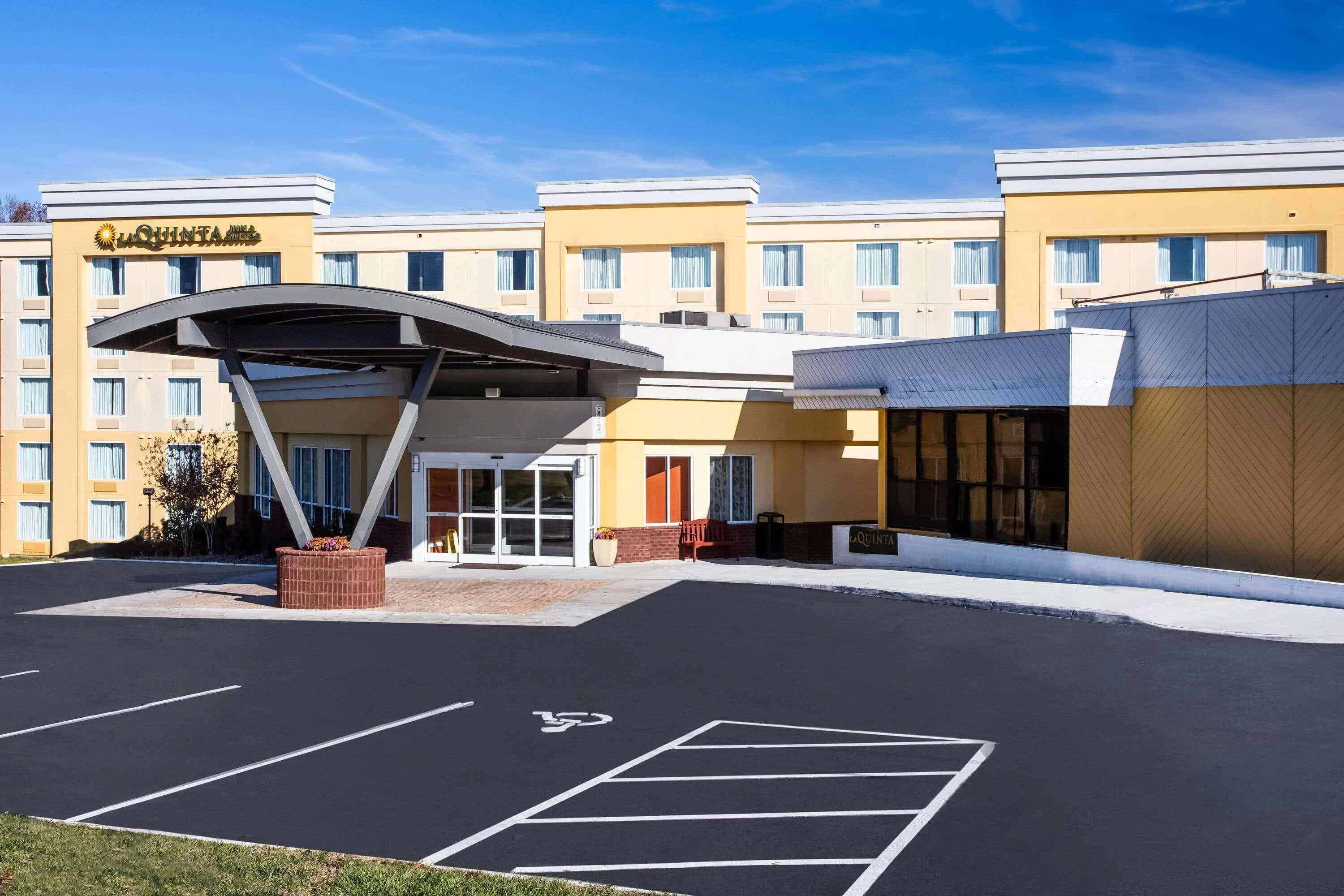La Quinta By Wyndham Lynchburg At Liberty Univ. Hotel Buitenkant foto